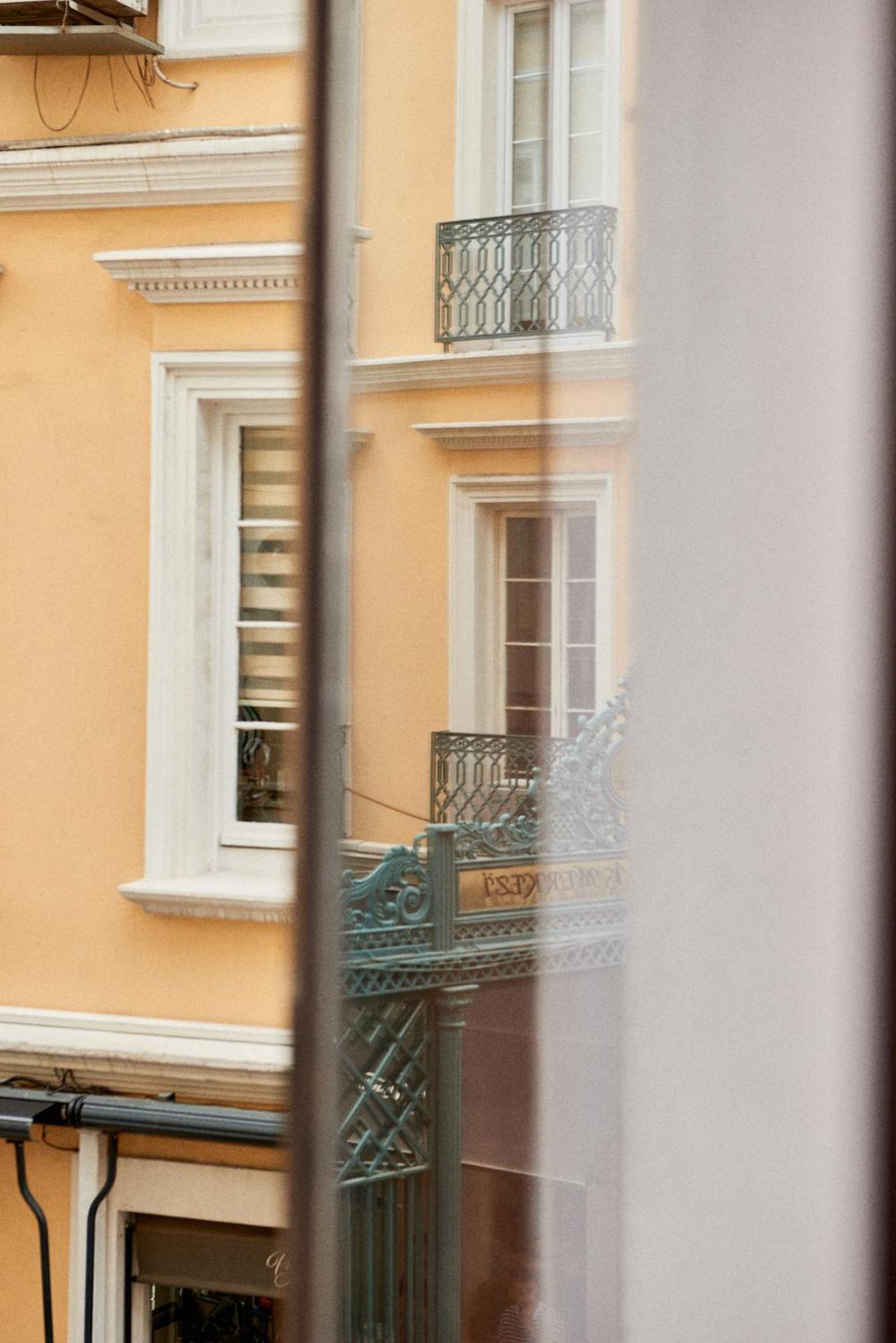 Nuageux House Hotel Istanbul Bagian luar foto