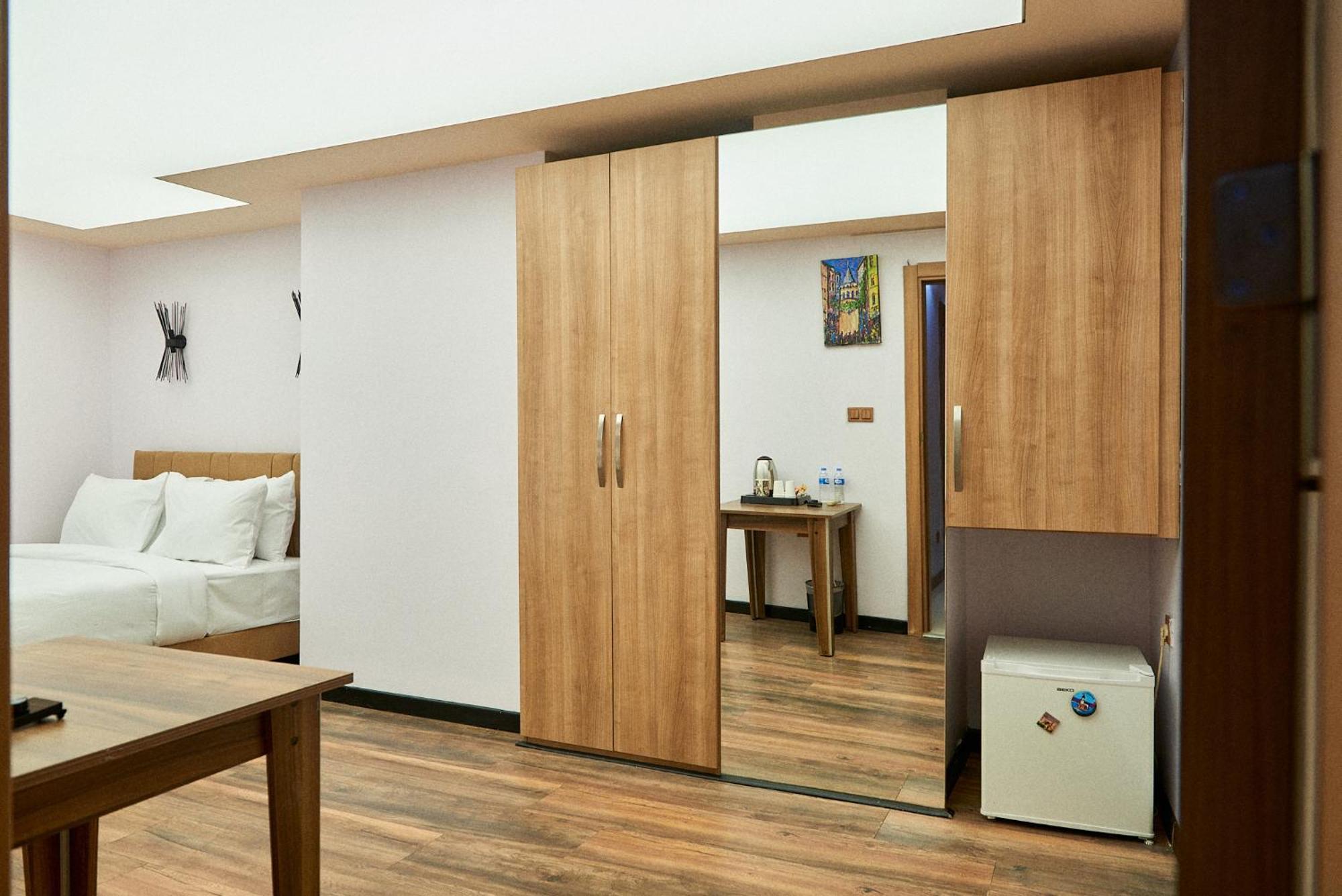 Nuageux House Hotel Istanbul Bagian luar foto